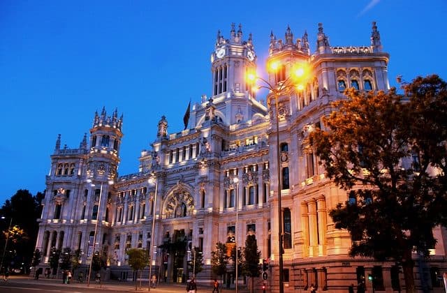Holy Guacamole: Flights to Madrid from $1362 Return with No Middle East Stopover